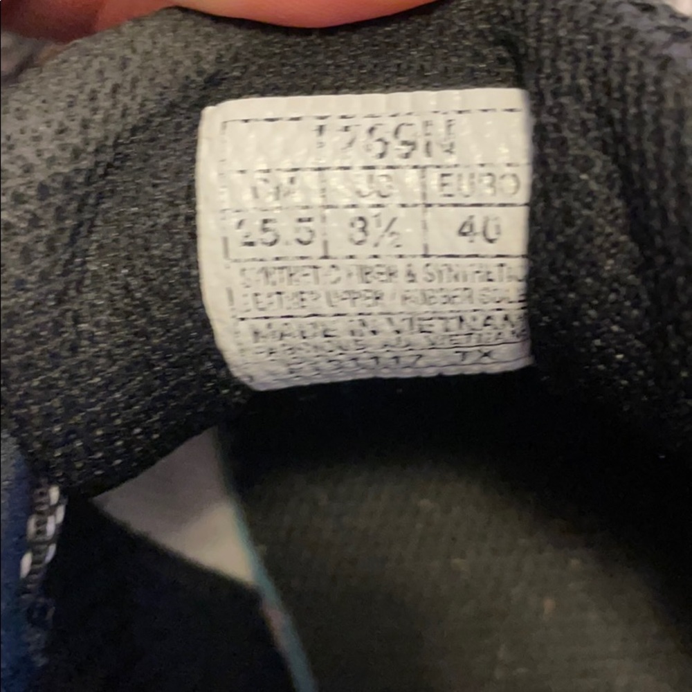 ASICS running shoes - Picture 8 of 8
